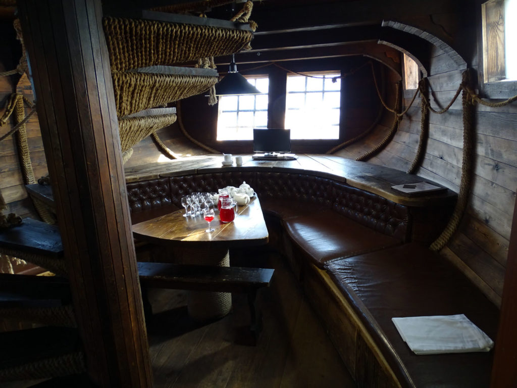 After a session of hot and cold torture, you can sit and drink tea at the bow of the ship.